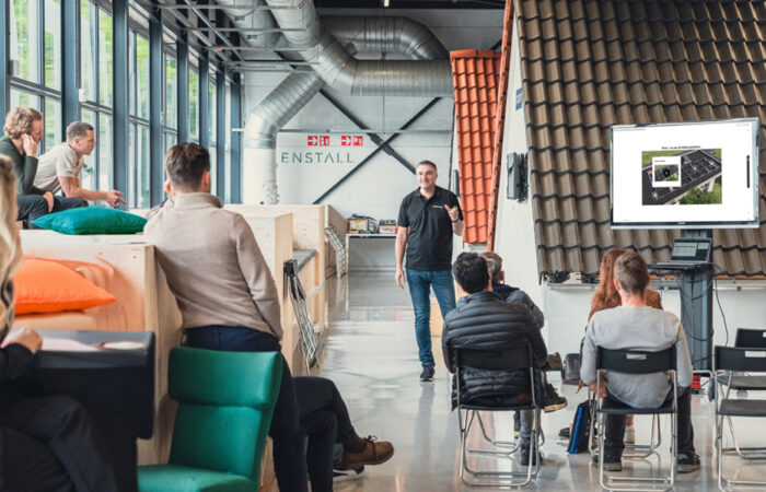 Academy header 700×450