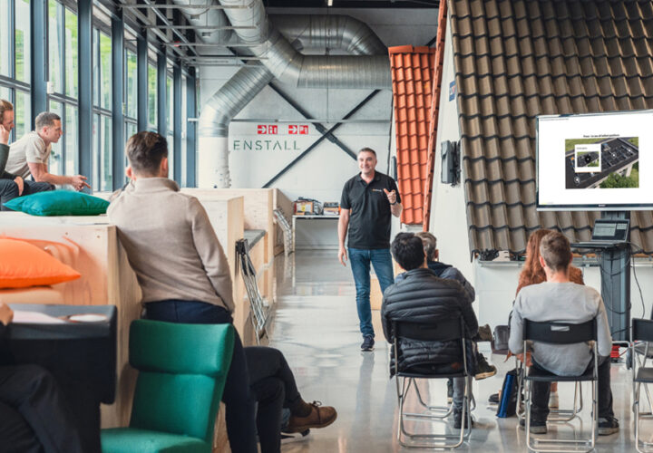 Academy header 700×450