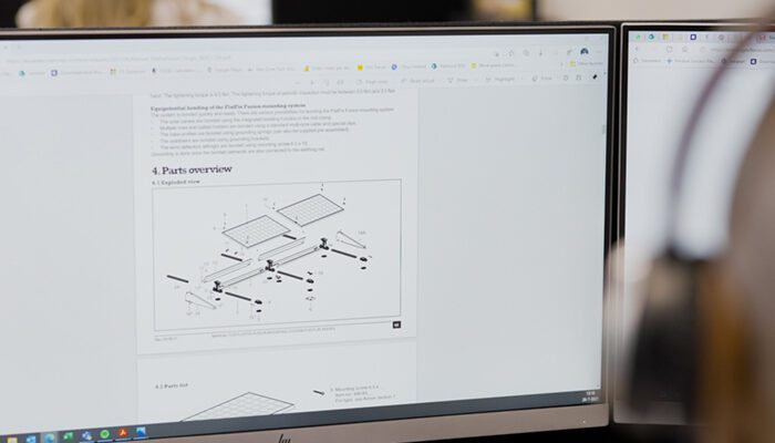 Calculator monitor Roger 1000×400
